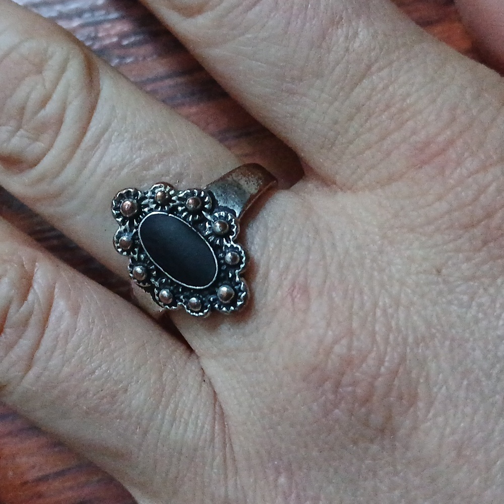 Ring - Picture 4 of 4